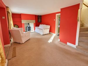 Sitting Room - click for photo gallery